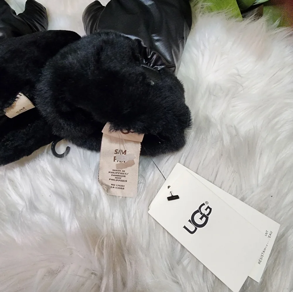 UGGS UGG FONTANNE SMART GLOVES SHEARLING TRIM S/M new